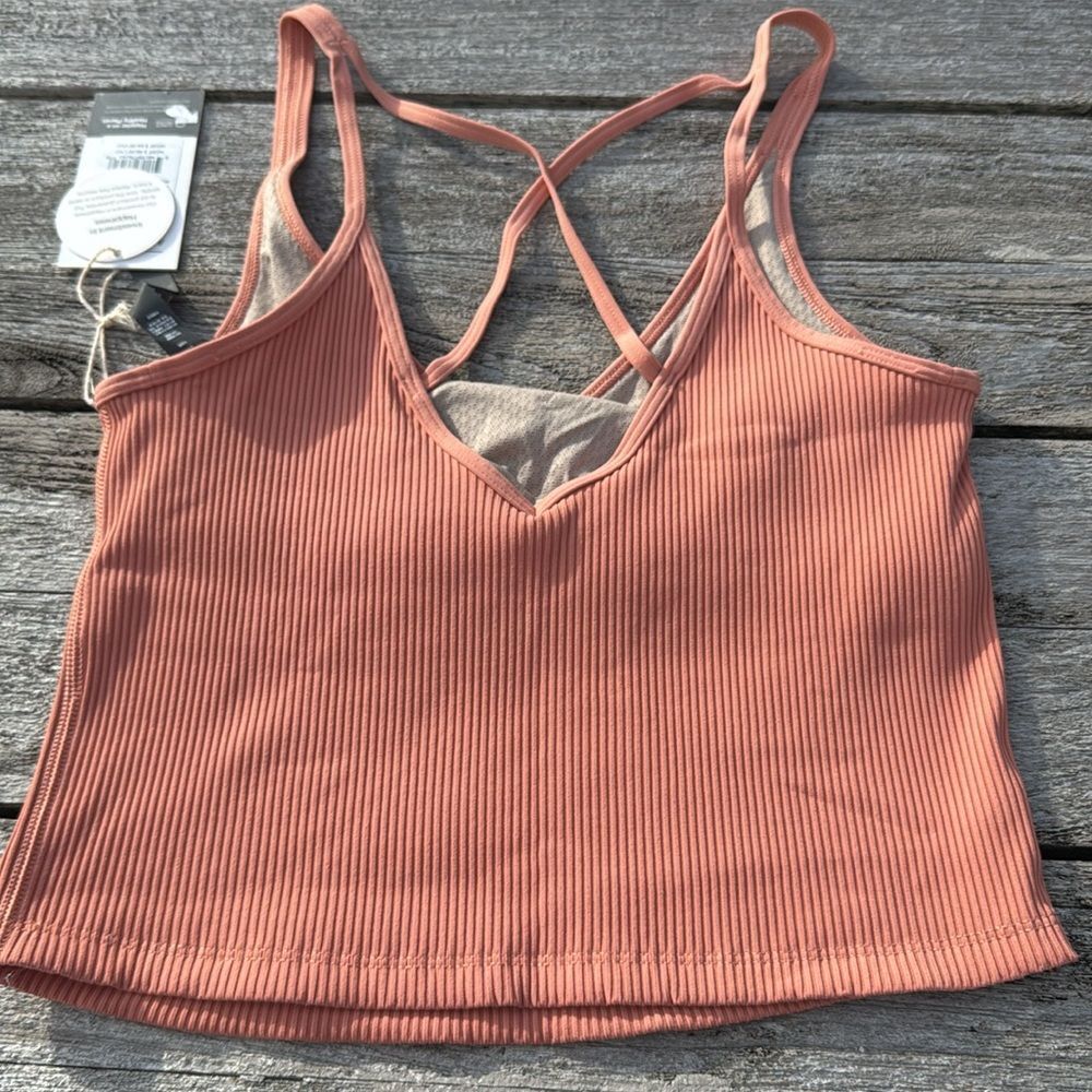 VUORI Rib Crop Tank Light Cinnamon size Medium NWT - Picture 5 of 8